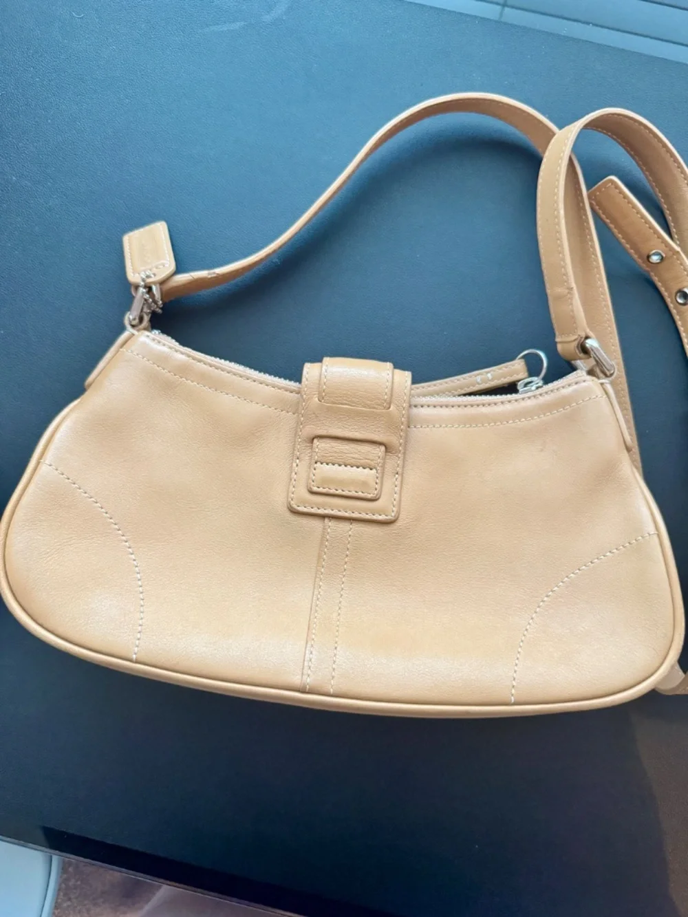 Coach - vintage tan leather shoulder bag